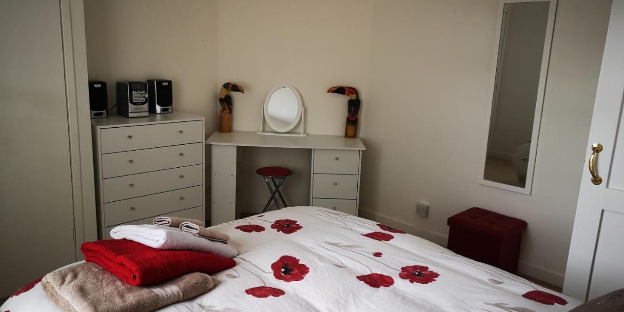 Ginger'S Apartment Стърлинг Екстериор снимка